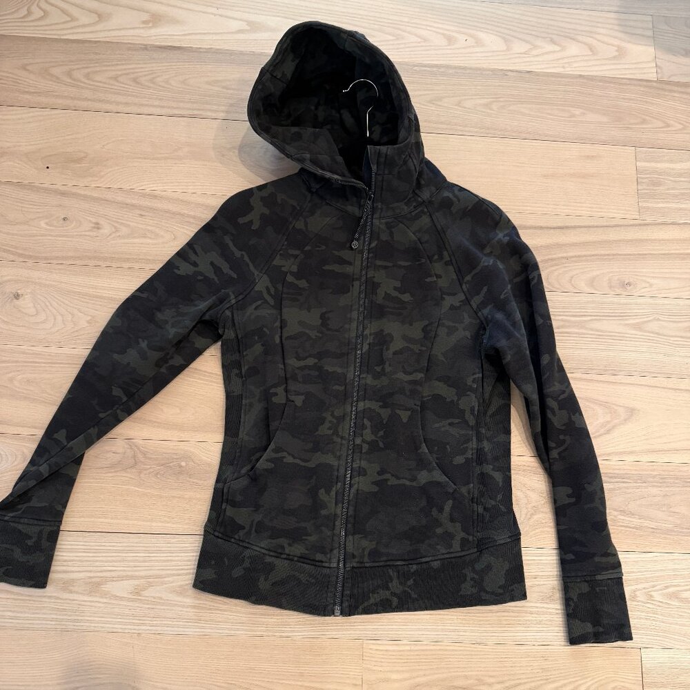 Lululemon Camo Zip Up - Size 8